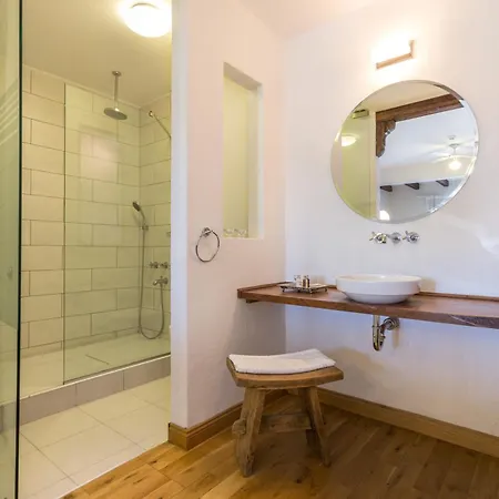 Luce Design - Special Category Hotell