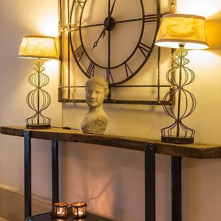 Luce Design - Special Category Hotell 4*
