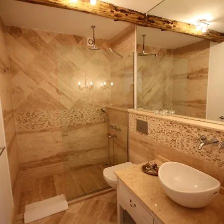Luce Design - Special Category Hotel 4*