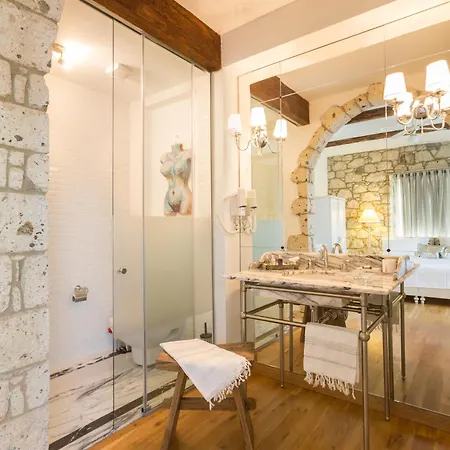 Luce Design - Special Category Hotel