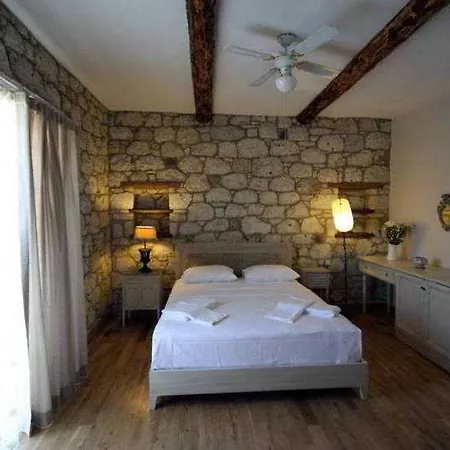 Luce Design - Special Category 4*